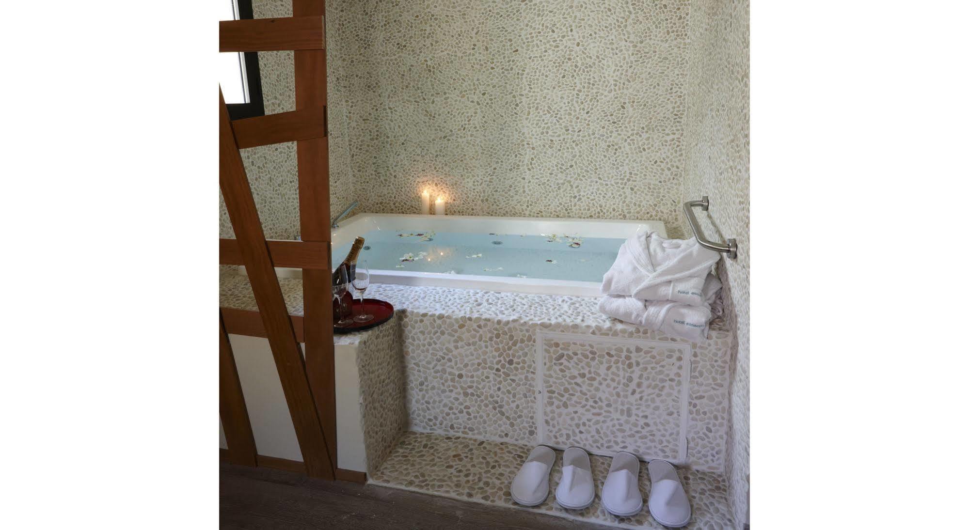 Hotel Galeria Essentia اراسنا المظهر الخارجي الصورة